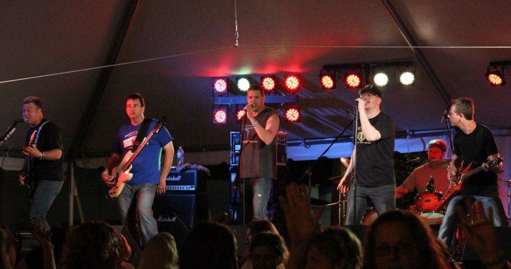 The band Runaway Cherry rocked the stage yesterday evening as the crown peaked to over 300 people under the tent at one given point.