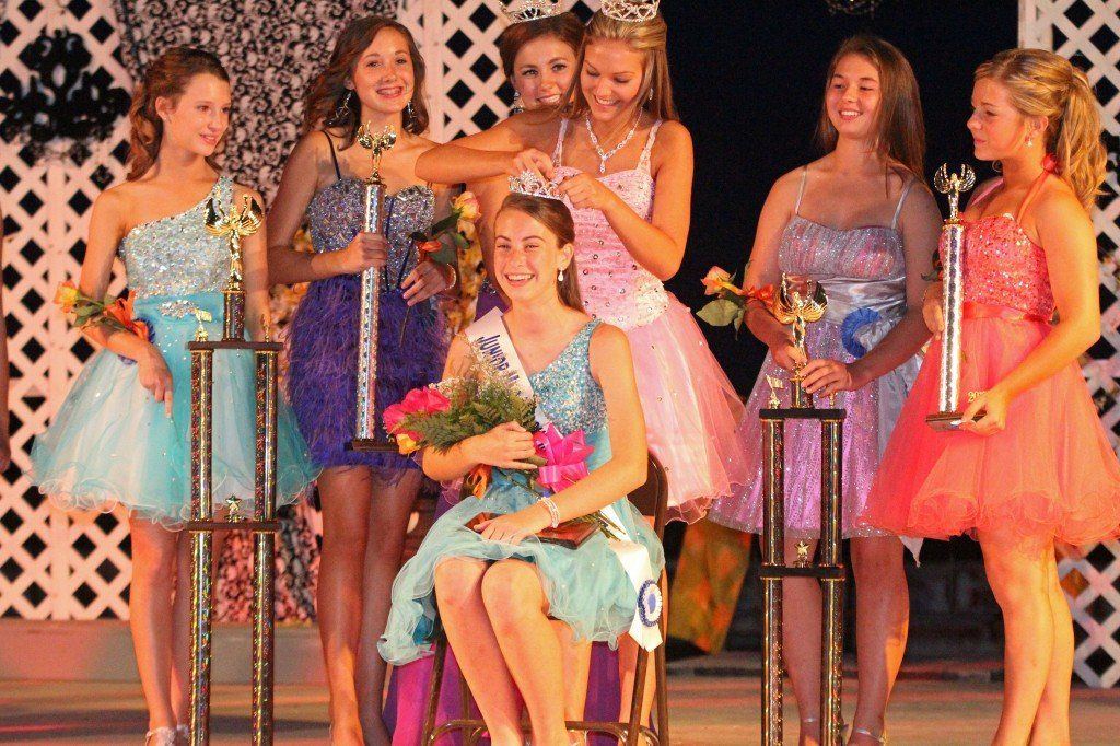 2012 Jr. Miss Sarah Watson crowning Maya. 