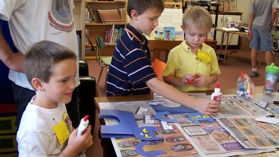 Kids aged 3-8 create Pete the Cat crafts this week at Gillespie Public Library.