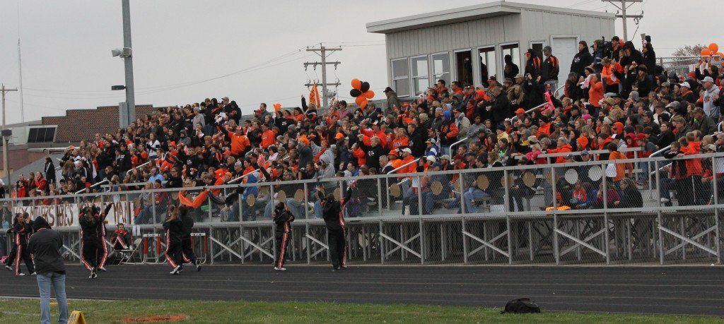 Gillespie supported the Miners yesterday in the quarter-final game versus Staunton. The boys came up short 14-30.