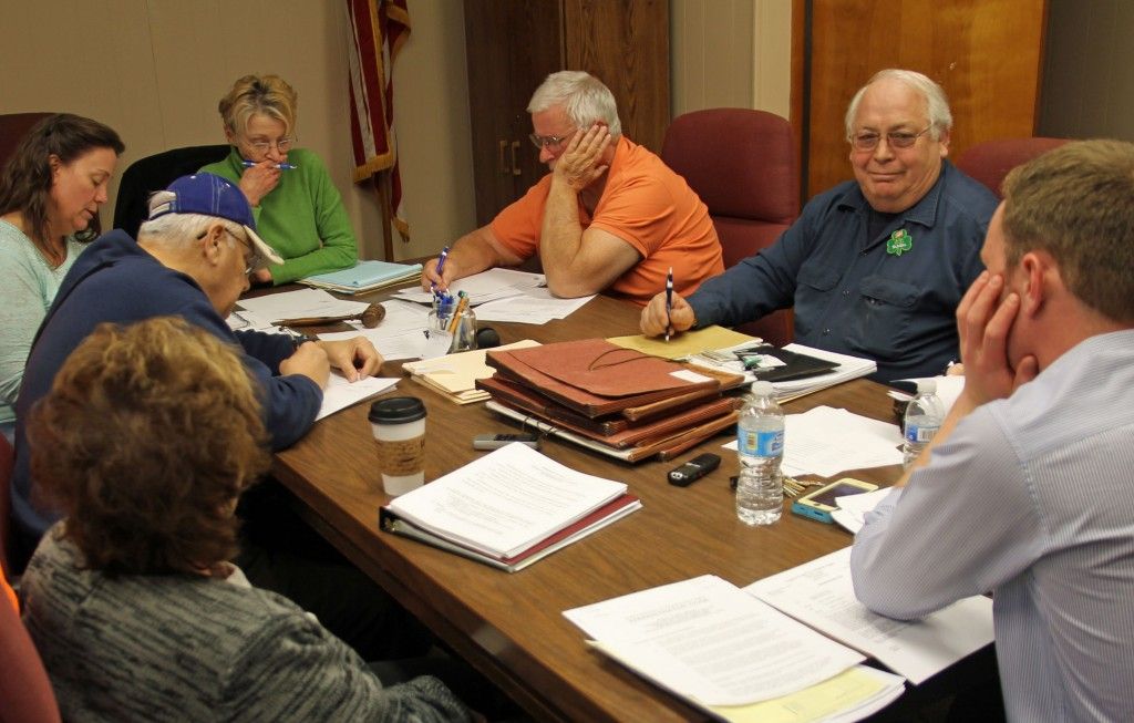 The Benld Council hears a request from a citizen to reimburse them for their sewer line problems after the line wasn't properly installed in the 1990's. Read more: http://bit.ly/PPhXkv