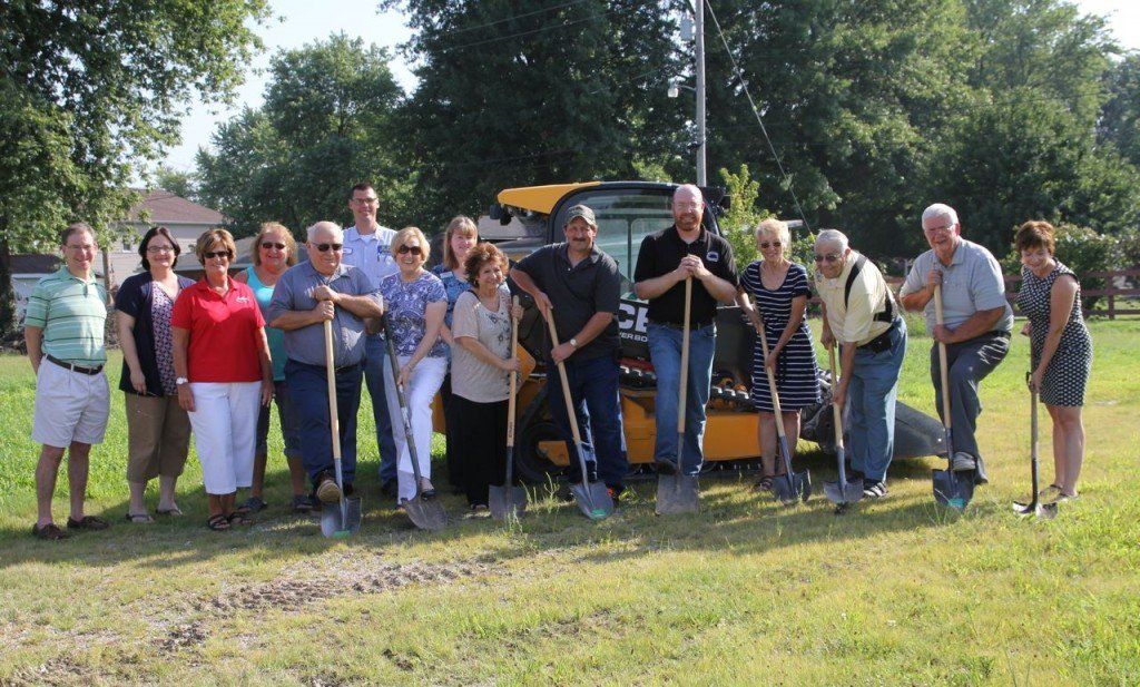 Bequette breaks ground with MEDP director Shari Albrecht, Mayor Gloria Sidar, CCCC members, city officials and other business representatives. 
