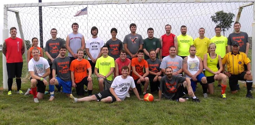 Back Row (L-R): Dave Brand, Katie Stromsland, Zack Stewart, Jon Griffel, Blake Sarver, Mario Clarke, Colin Mussatto, Logan Heyen, Michael Obernuefemann, Matt Dragovich, Anthony Obernuefemann, Sean Roemer. Front Row (L-R): Aaron Obernuefemann, Adam Tarro, Travis Guiccardo, Eric Hendricks, Eldon Reid, Blake Bywater, Bob Bridges, Jarid Schulte, Nicholas Schulte, Katie Ronald, Art Roemer (Official). Front: Austin Hendricks & Terry Robbins.