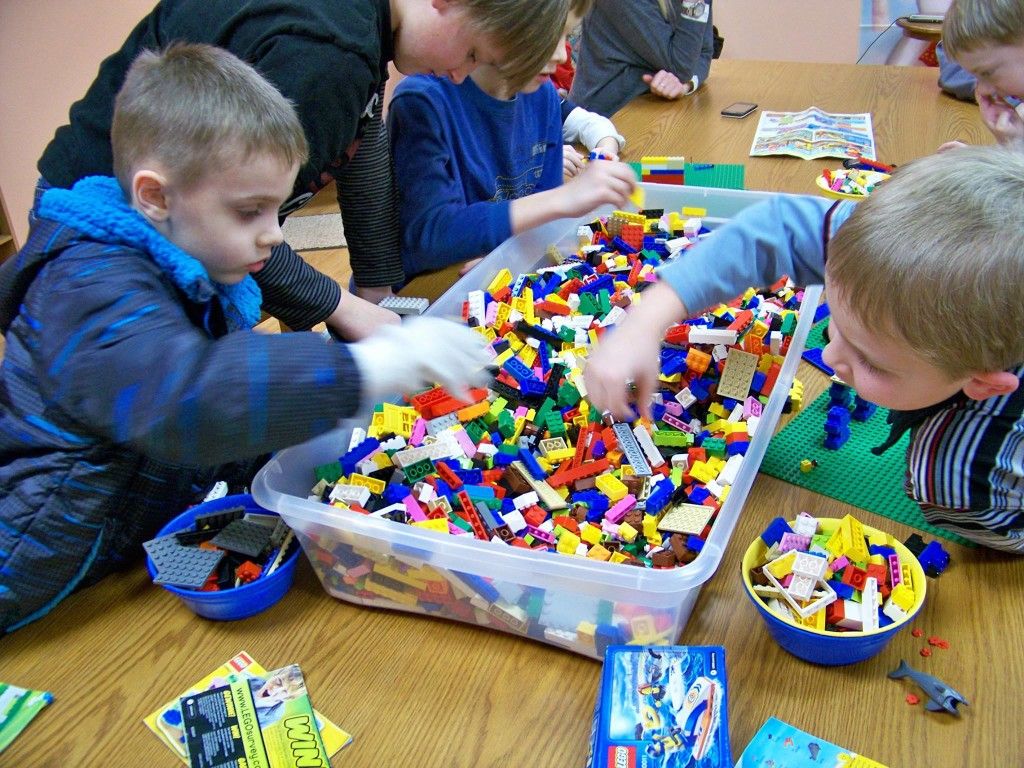 Youngsters join the fun at Benld Library last Tuesday during Lego Day. 